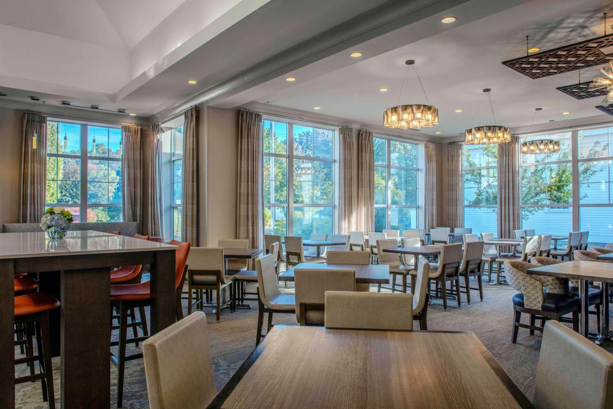 Hilton Garden Inn Freeport Downtown Exterior foto